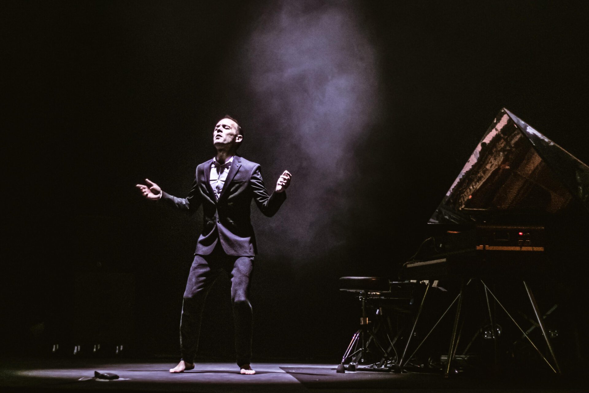 UNA BESTIA · concert piano solo